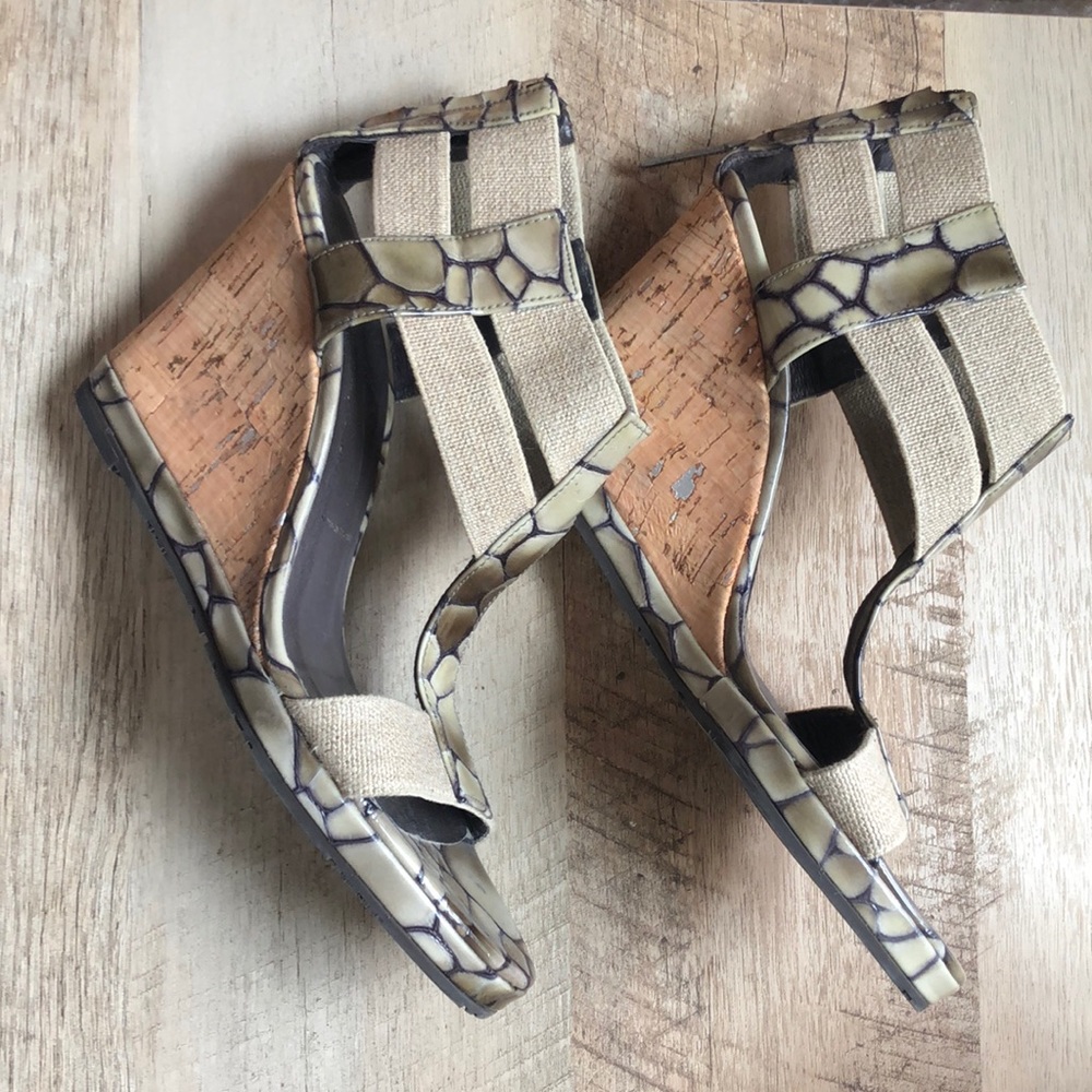 Donald j Pliner wedges